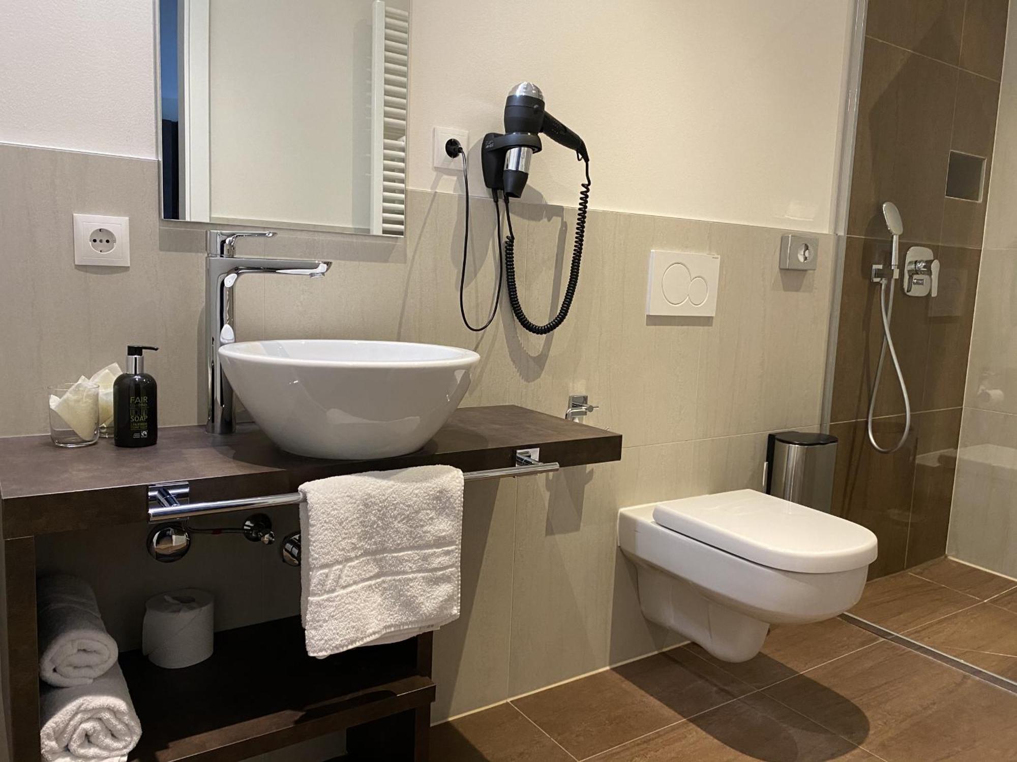 Hotel-Jakobslust Grünstadt Zimmer foto